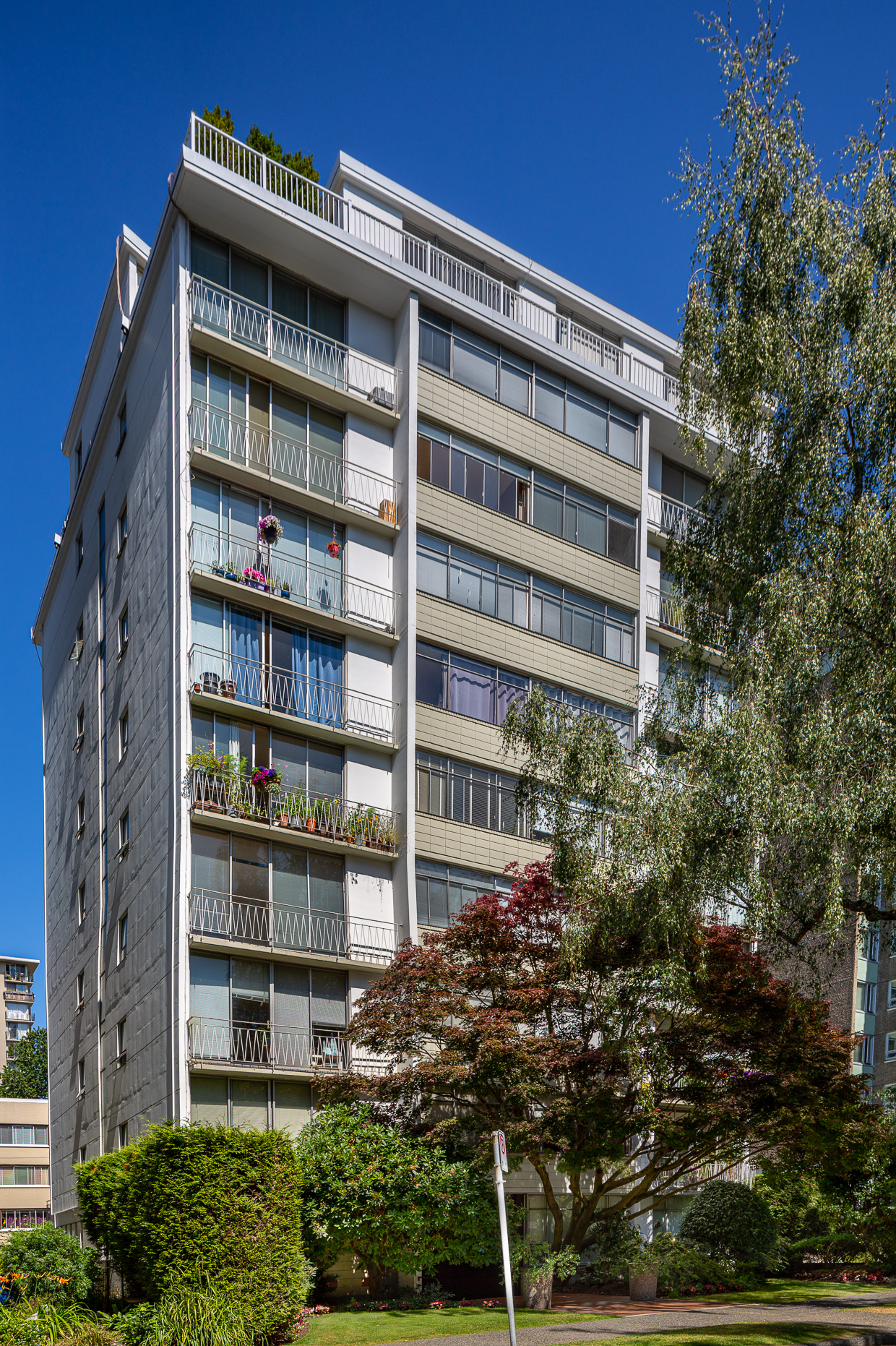 Edgemont Apartments Prospero International Realty Inc.