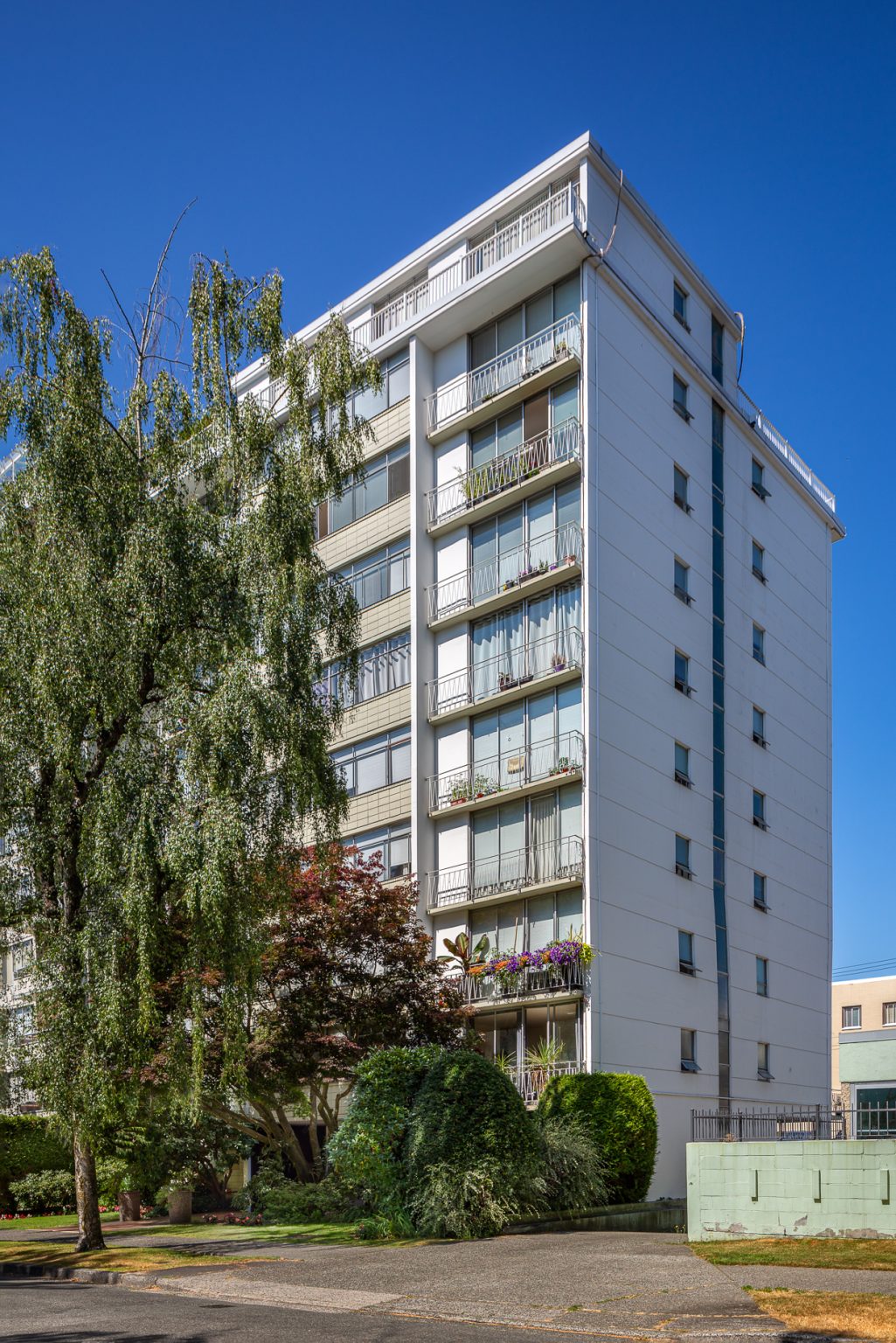 Edgemont Apartments Prospero International Realty Inc.