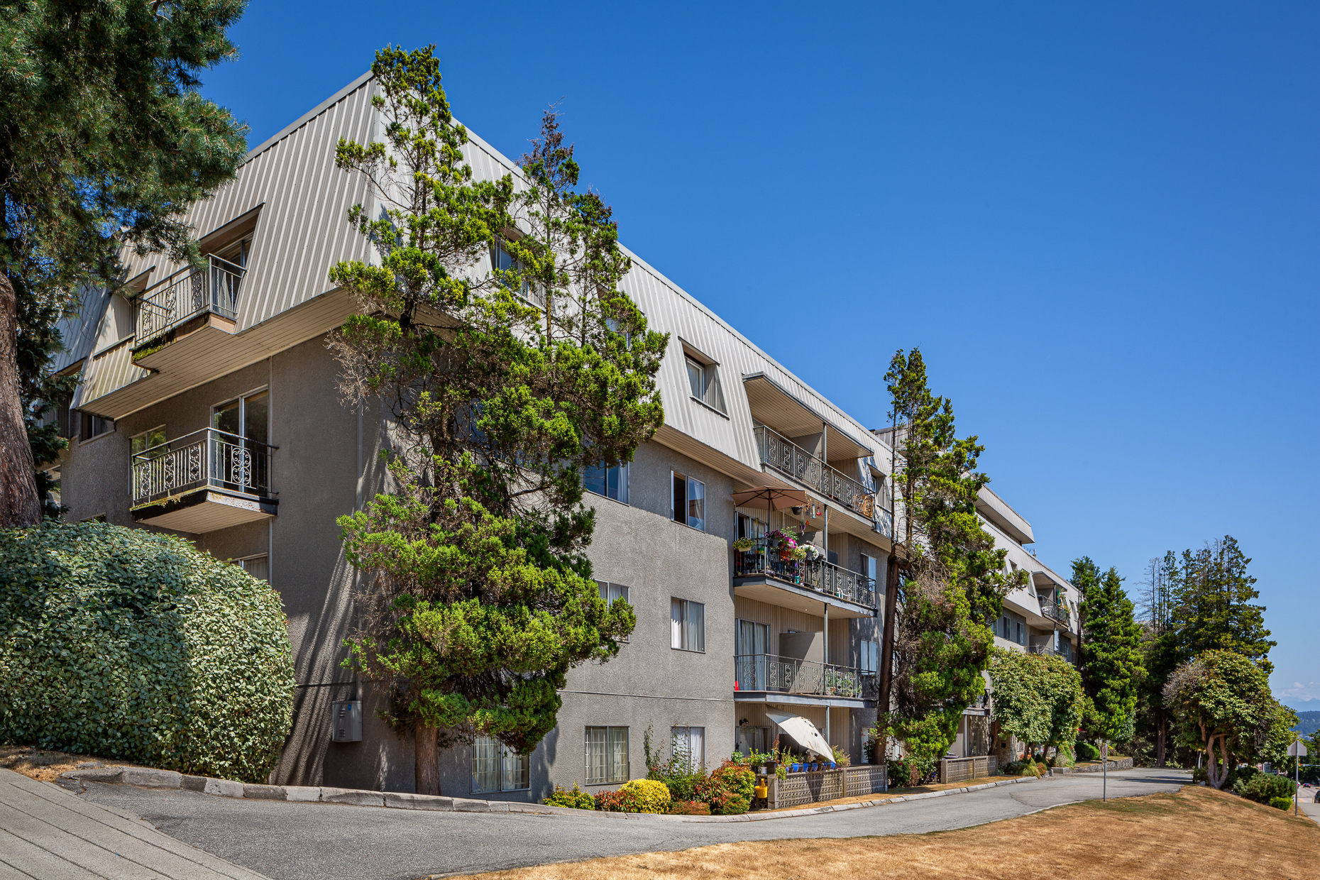 Royal Clinton Apartments Prospero International Realty Inc.